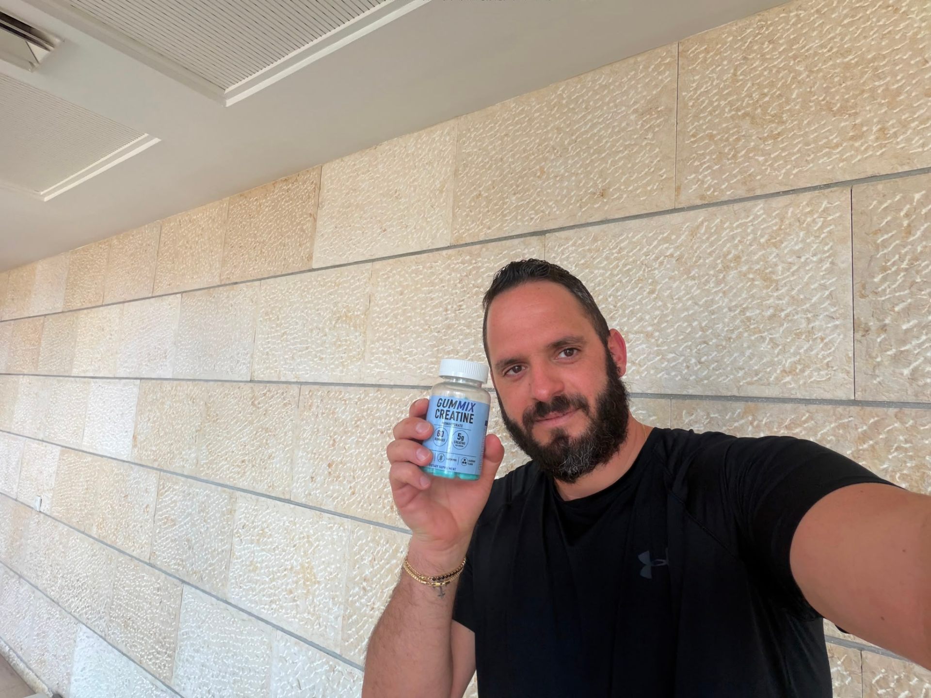 ביקורת של אורי ק.